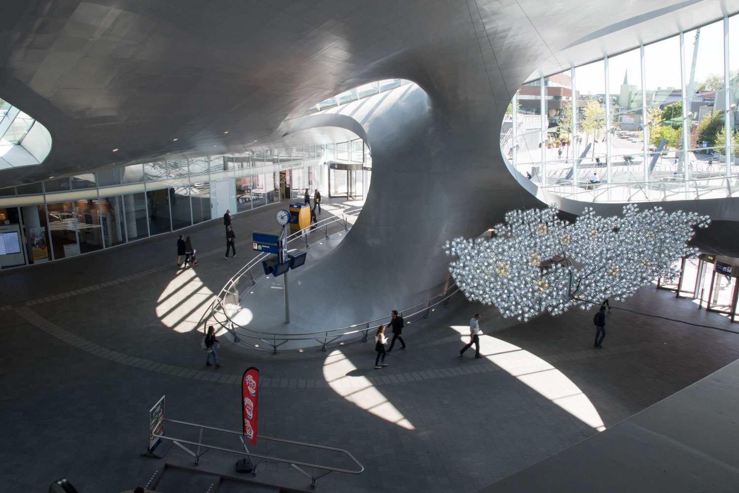 Station Arnhem binnen II