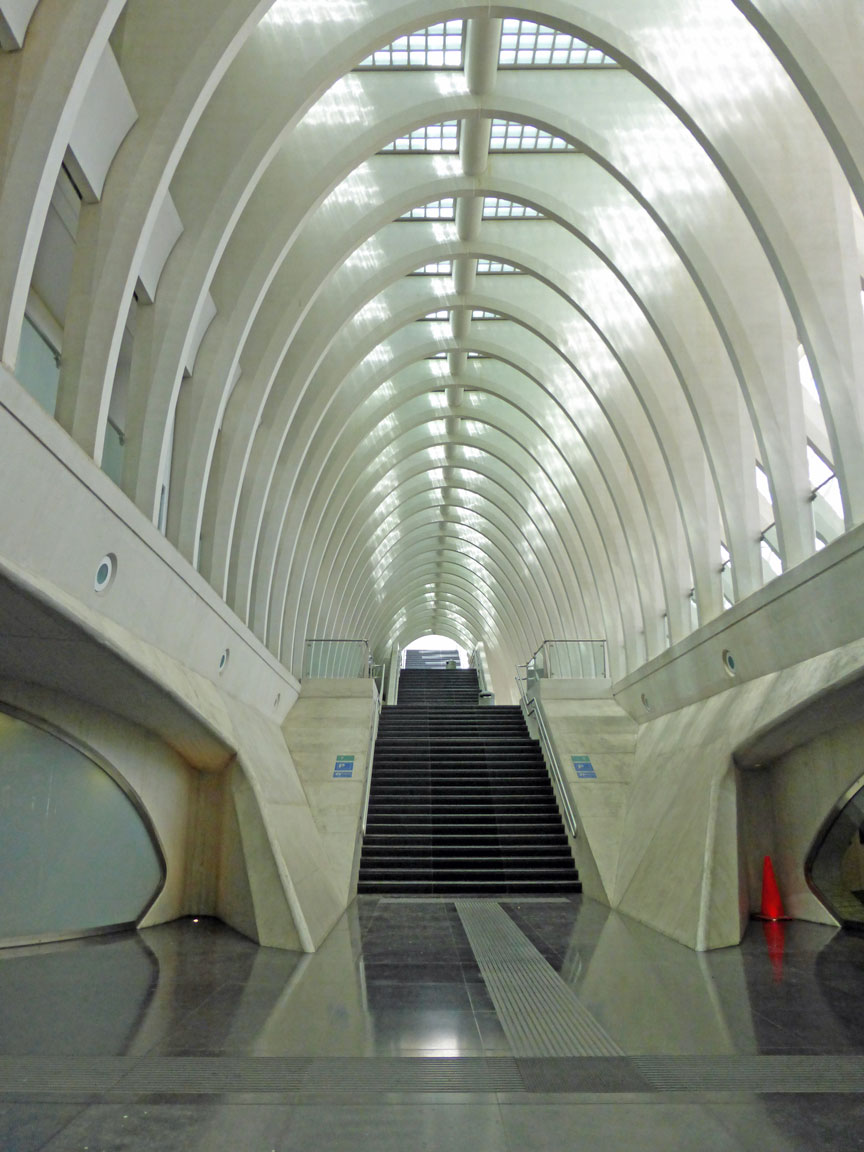 Station Guillemins Luik naar boven